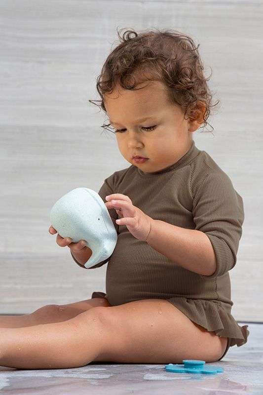 HEVEA Badespielzeug Wal Blizzard Blue