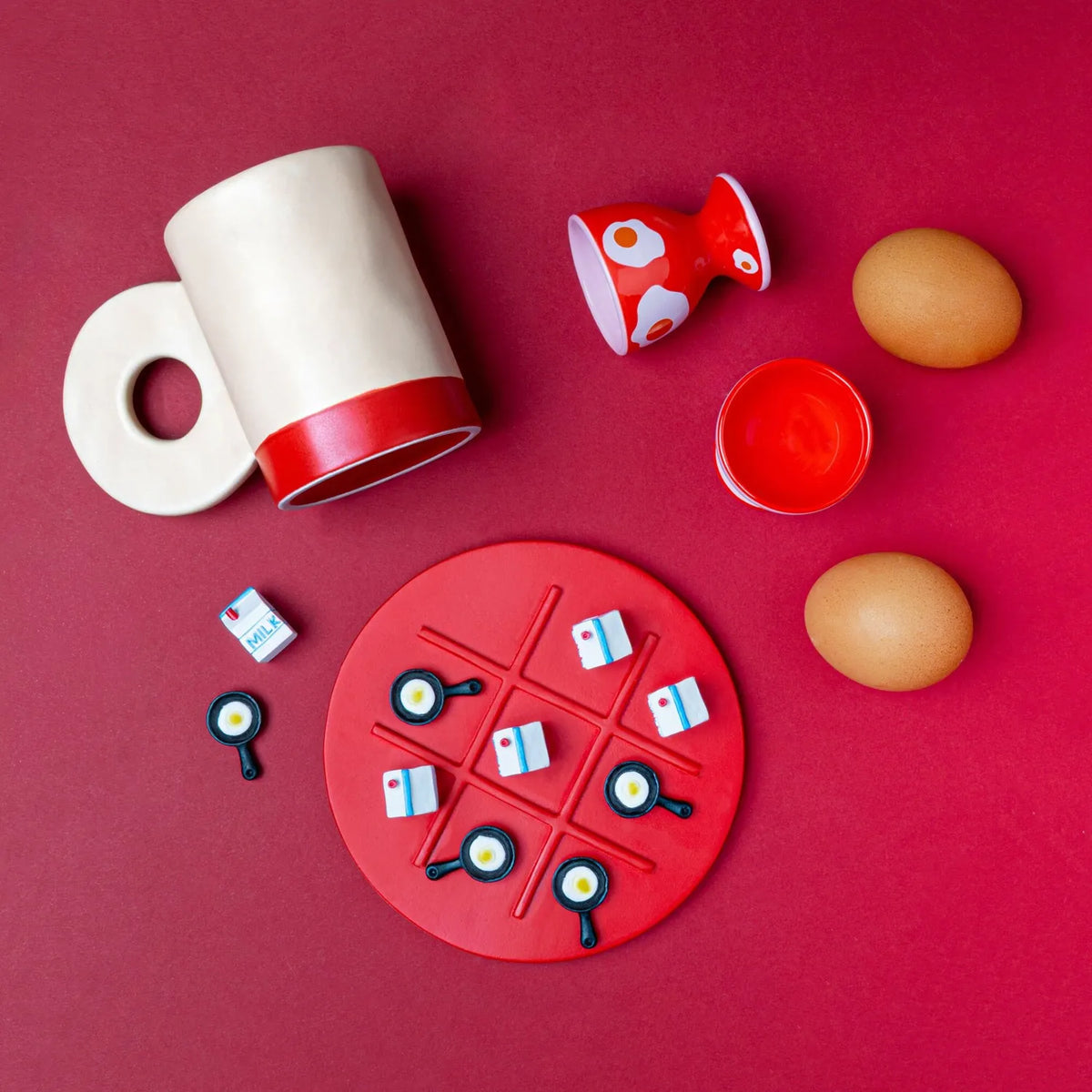 Helio Feretti Frühstück Tic Tac Toe