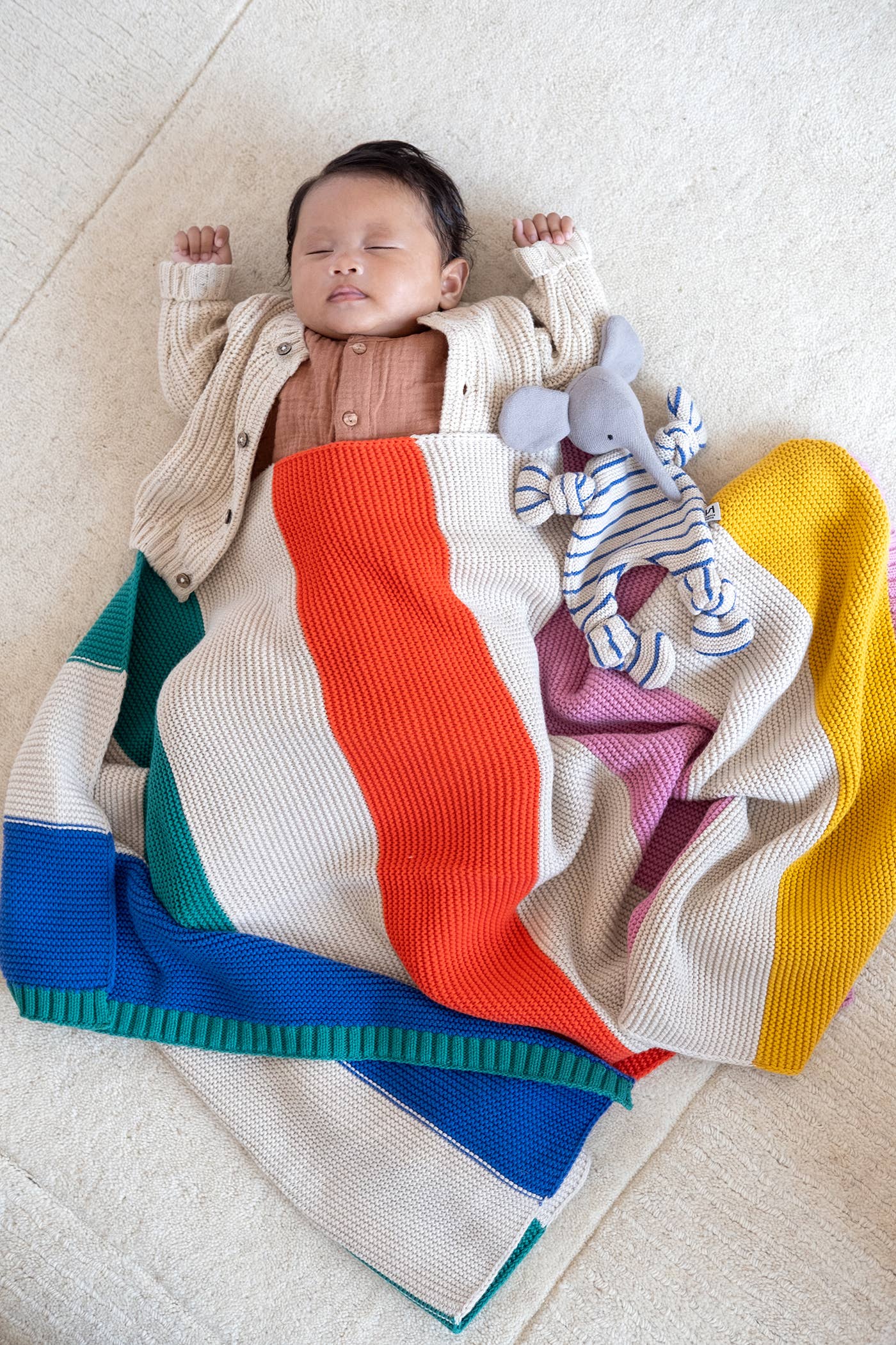 Baumwollstrickdecke für Kinderwagen/Kinderwagen: Gestreifter Regenbogen