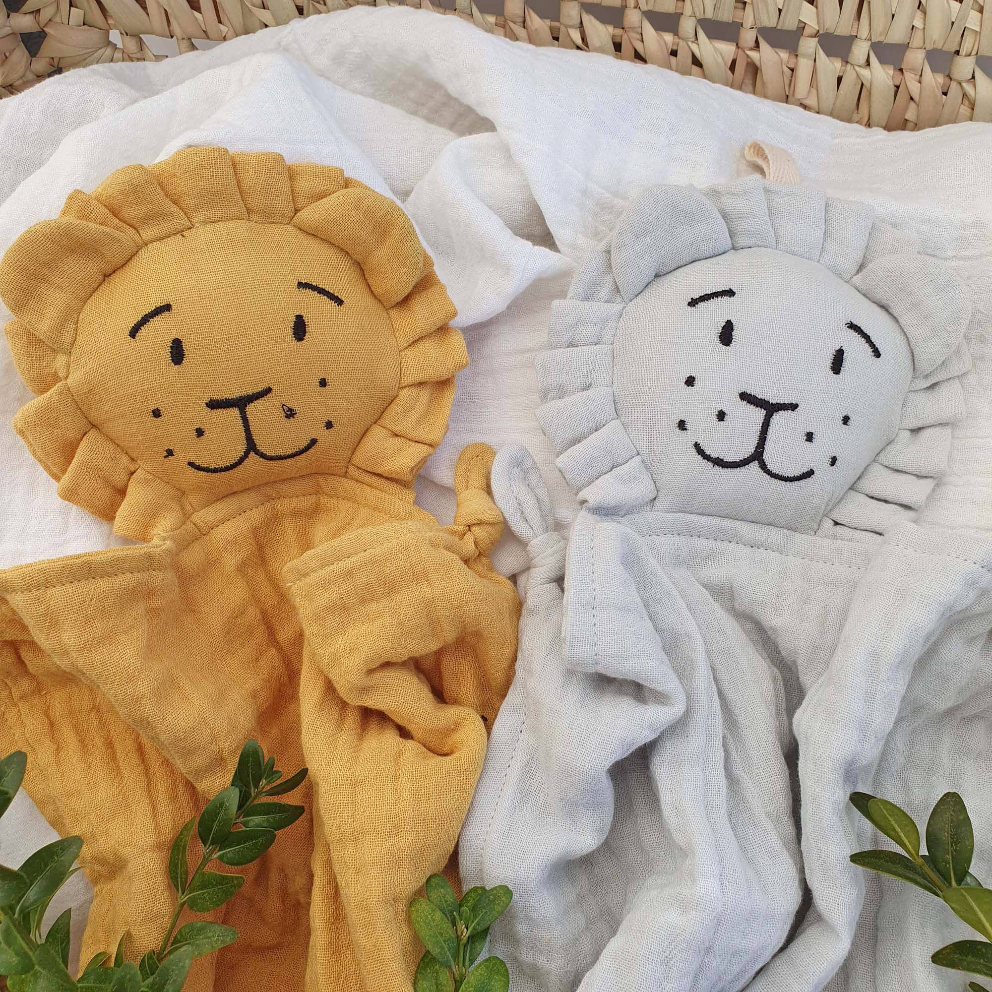 Organic Cuddly Lion Ocker