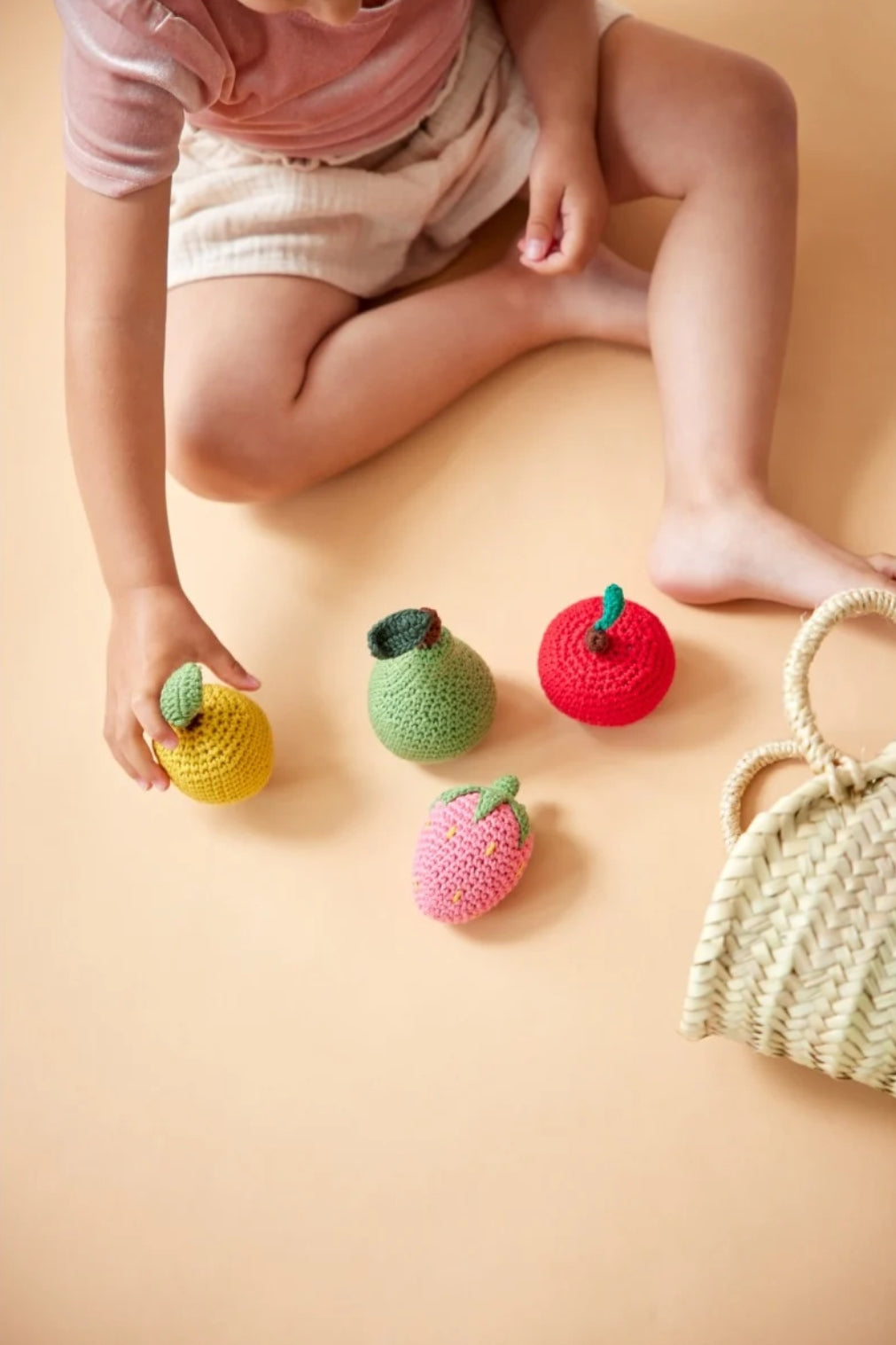 global affairs Häkelrassel Zitrone