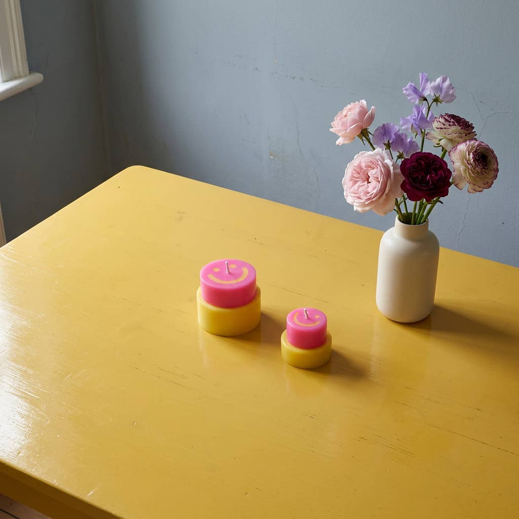not the girl HAPPY CANDLE Large neonpink / gelb