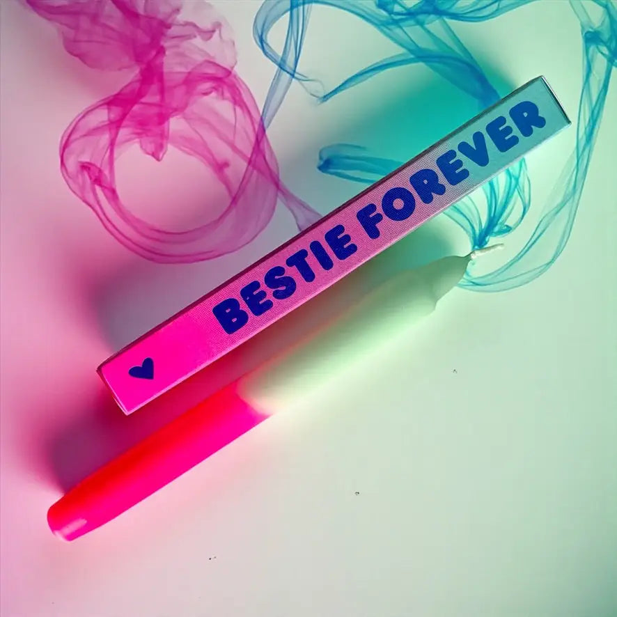 pinkstories Kerze Bestie forever