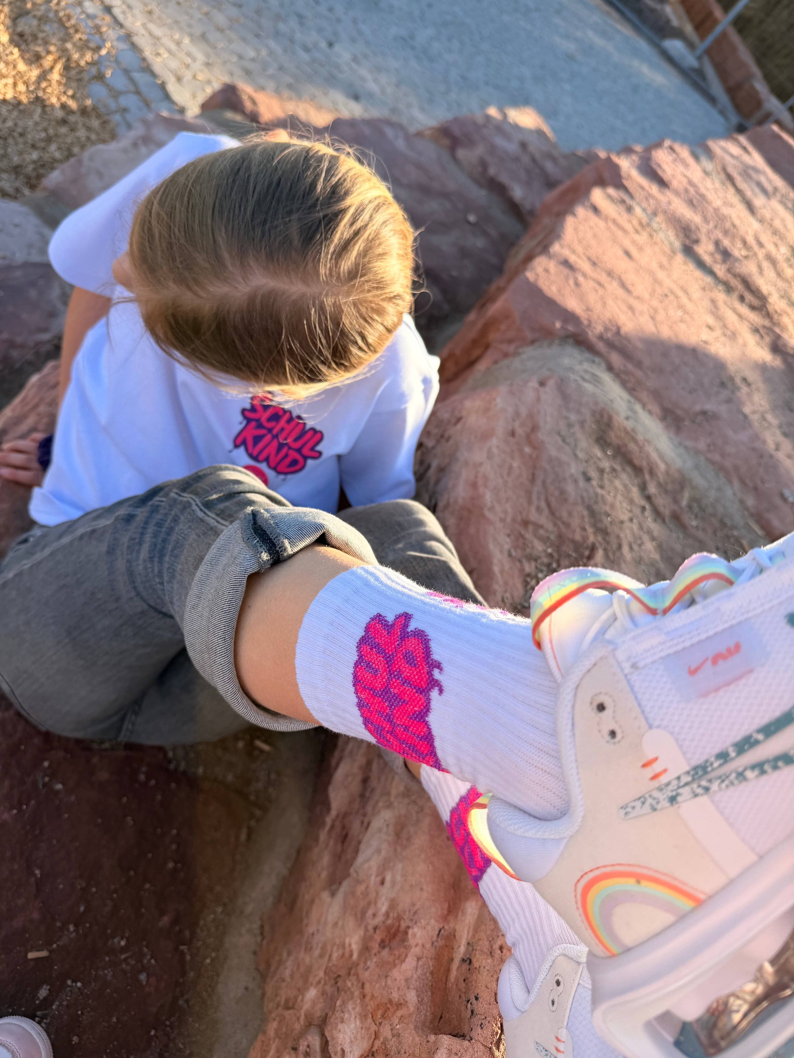my day my dream Schulkind-Socken Graffiti Pink