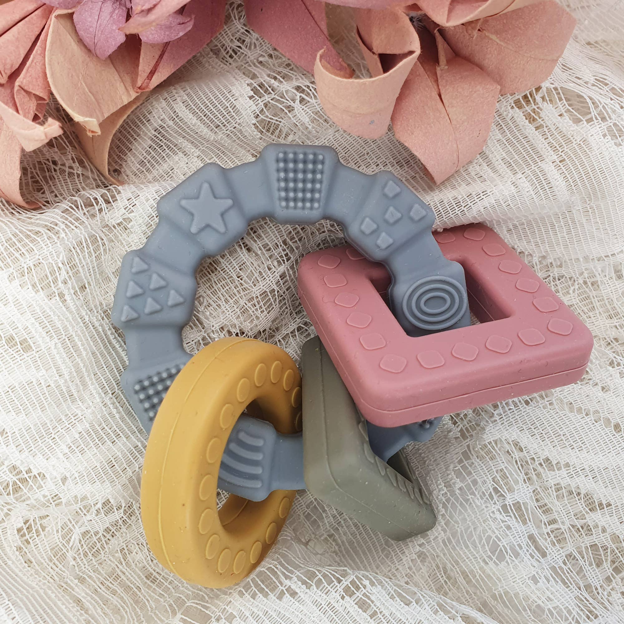 Beißring Geometry aus Silikon für Babys