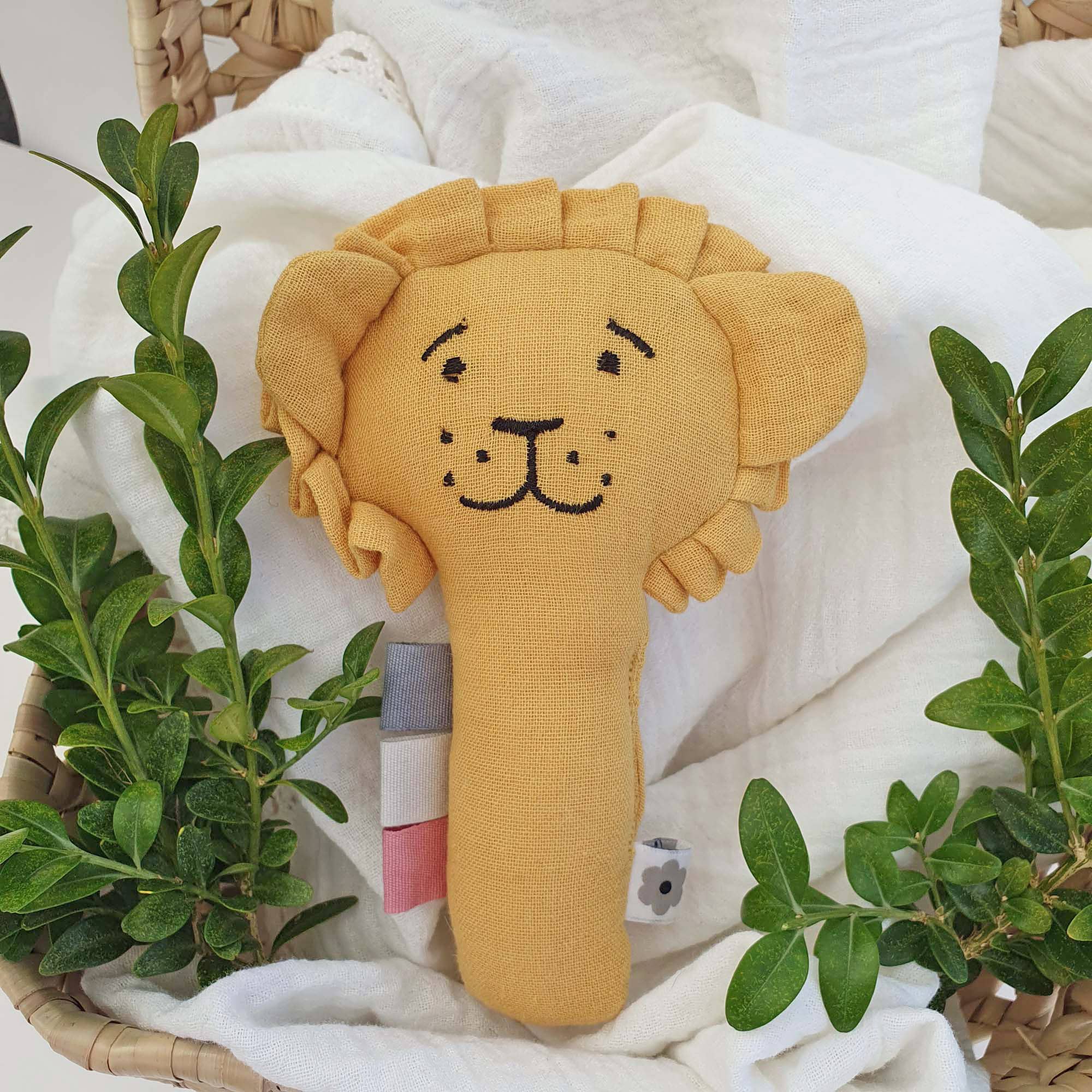 Organic Soft Rattle Lion Ocker