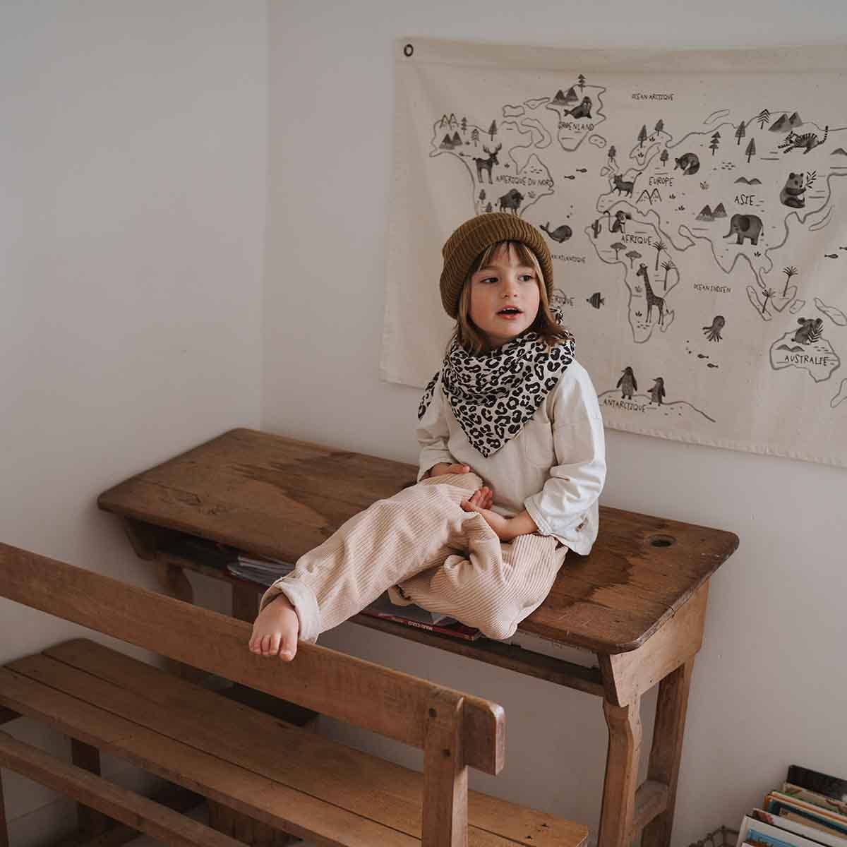 rose in april BIANCA Mullwickeldecke mit Leopardenmuster in Greige: GRAOU / M 70x70