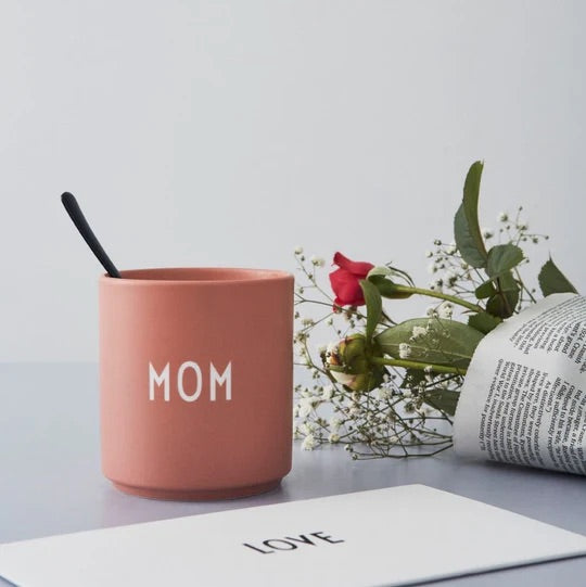 Designletters Becher MOM