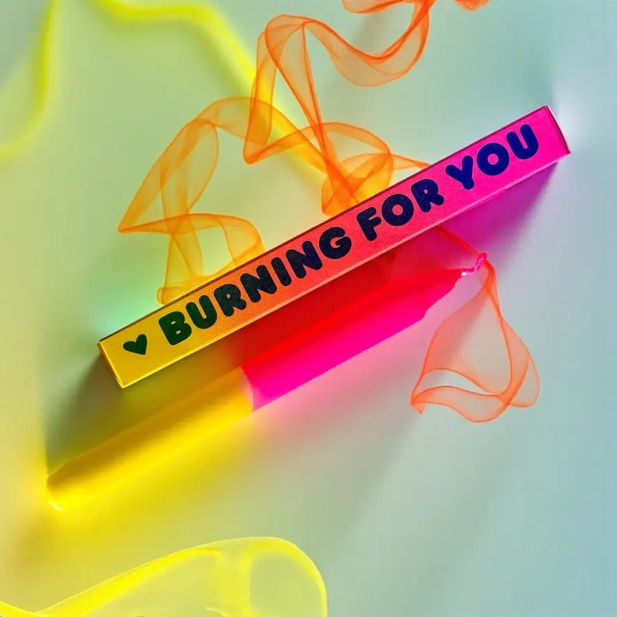pinkstories Kerze Burning for you