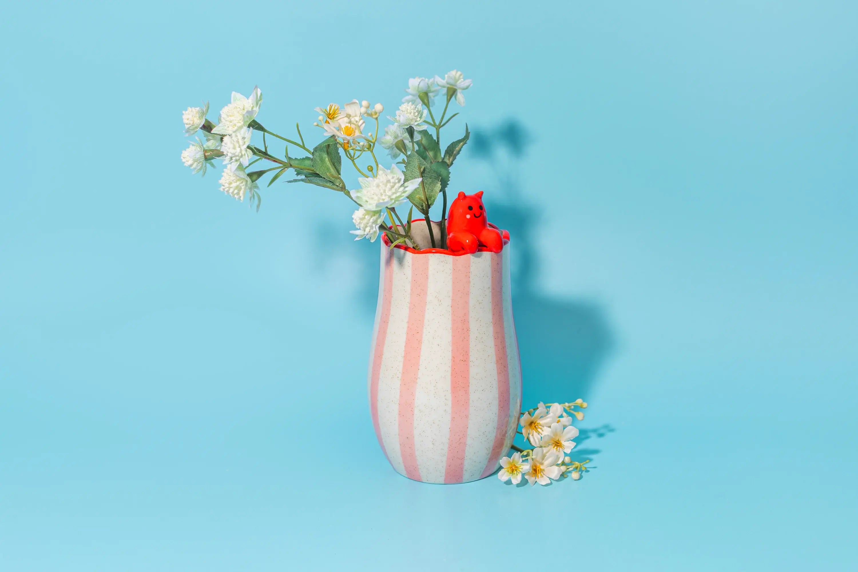 Sass & Belle Vase mit hervorlugendem Hummer
