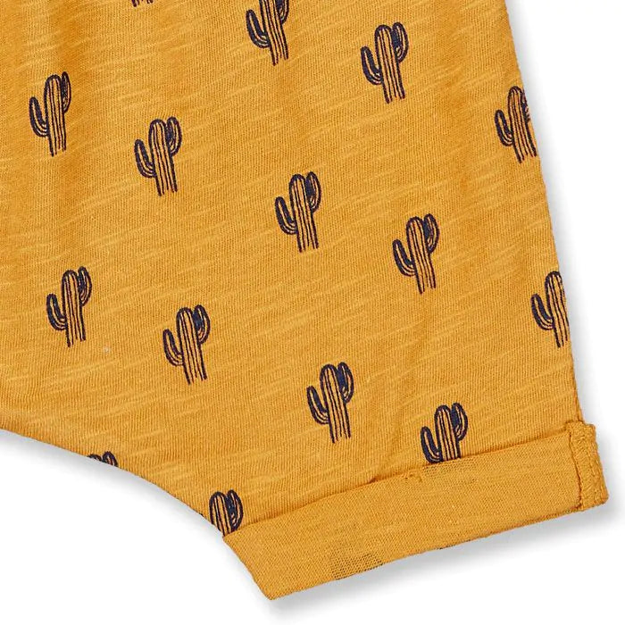Sense Organics  Baby Shorts Magesh Kaktusprint auf curry